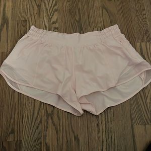 Lululemon Hotty hot shorts 2.5” mid rise color: strawberry milkshake
